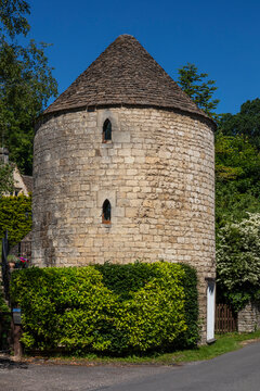 View of the "Teasel Tower" in the Gloucester village of South Woodchester in the Nailsworth Valley, Nailsworth, England