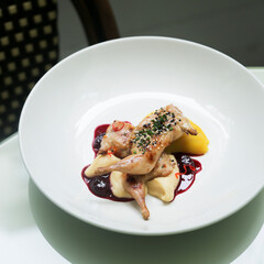 Roasted quail with berry sauce