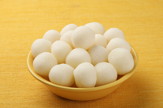This dessert is called Rasgulla or Rosogolla, Indian Sweet ,Famous Bengali sweet