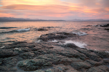 Obraz premium beautiful sunset over the sea