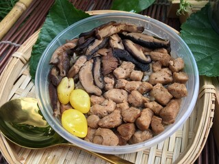 Fish, Chicken and Vegetable zhuge 