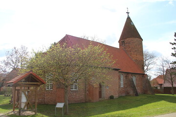 Fototapeta na wymiar Die St.-Annen-Kirche in Dörverden-Westen