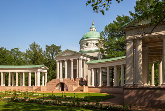 Colonnade in the Arkhangelskoye