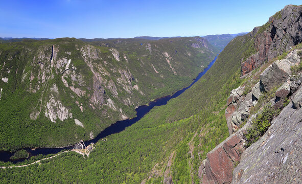 Acropoles des Draveures, Hautes-Gorges-de-la-Rivi&egrave;re-Malbaie National Park, aerial view, Quebec, Canada