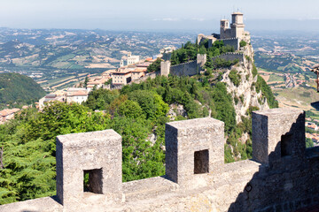 Fototapeta na wymiar San Marino. Veduta del castello e della Rocca Guaita