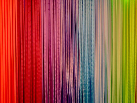 bunte Streifen und Fransen