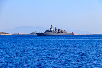 Obraz premium Turkish navy warship sailing in the Mediterranean sea. Protection of water borders of Turkey