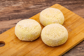 Raw potato zrazy for cooking
