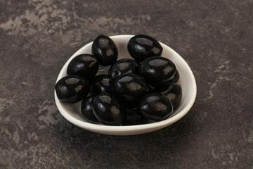 Black olives in the bowl