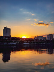 Obraz premium sunset over the city