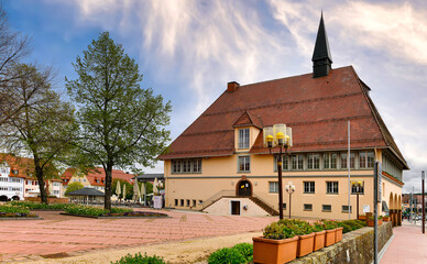 Obraz premium Freundenstadt im Schwarzwald, Marktplatz und Stadtmuseum