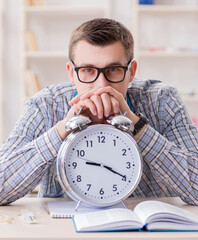 Medical student missing deadlines to complete assignment