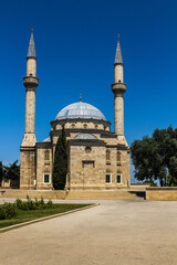 Fototapeta na wymiar Mosque of the Martyrs in Baku, Azerbaijan