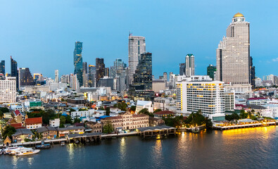Fototapeta premium Financial district in downtown Bangkok at twilight