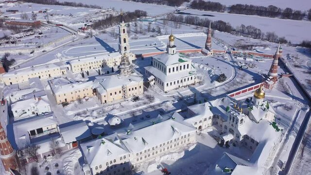 Winter view of the Russian landmark of the Epiphany Staro-Golutvina monastery, located on the outskirts of the city of Kolomna, Russia.