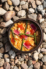 Couscous with tuna and asparagus