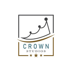 Crown Logo Template vector icon illustration design © dar