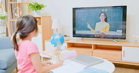 female child learn math online