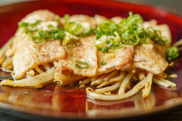 豚バラ肉のもやし炒め