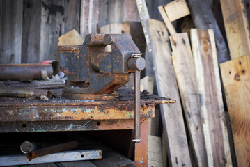Iron vice. Accessories for manual labor. Metalworking