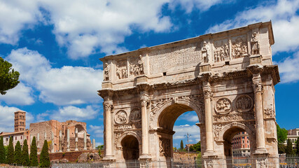 Arch of Constantine and Temple of Venus ancient ruins in the center of Rome