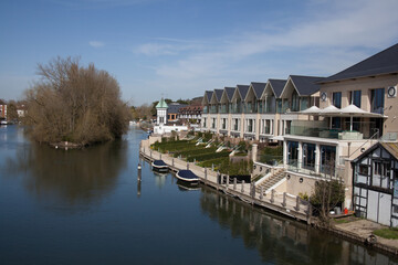 Fototapeta na wymiar Views of the Thames River at Maidenhead in Berkshire in the UK