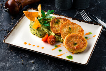 Fried cutlets in breadcrumbs and mashed potatoes