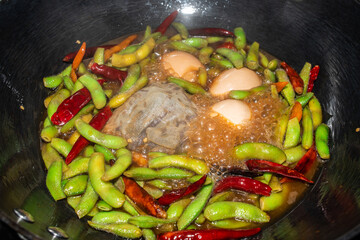 Spicy five-spice stewed edamame in the pot