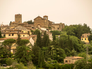 Fototapeta na wymiar Italia, Toscana, il paese di Panzano in Chianti. Il borgo antico.