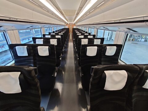 E657系普通車座席