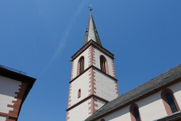 Fototapeta na wymiar Kirchturm St. Michael in Lohr am Main
