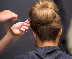 Fototapeta premium hairdresser in action