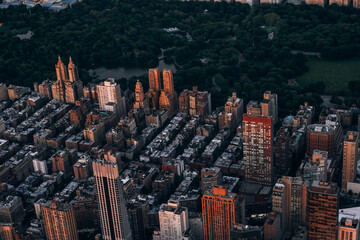 Obraz premium An Aerial View of Midtown Manhattan and Central Park in New York City