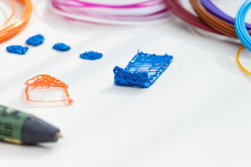 3d handle pen. Colored plastic in coils. Hahdmade education activity.