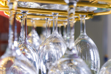 バー・グラス