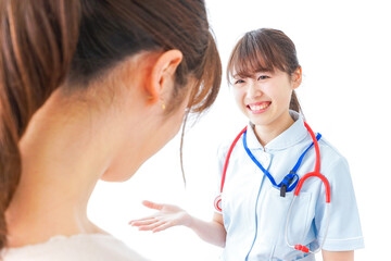 病気の治療をする女性