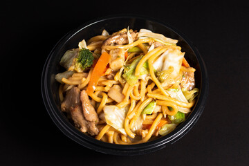 yakissoba in bowl chinese food in brazil
