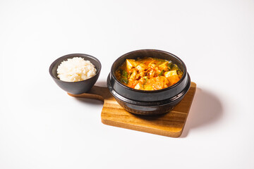 매콤, 달콤, 맛있는 김치가 들어간 시원한 김치찌개
