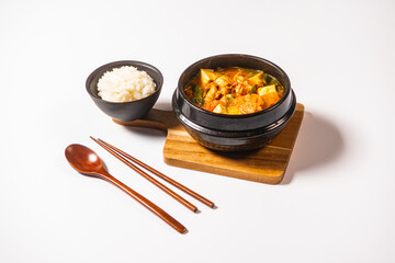 매콤, 달콤, 맛있는 김치가 들어간 시원한 김치찌개