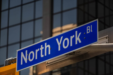 Obraz premium North York Boulevard sign