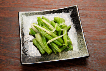 ミズ（ウワバミソウ）の生姜和え