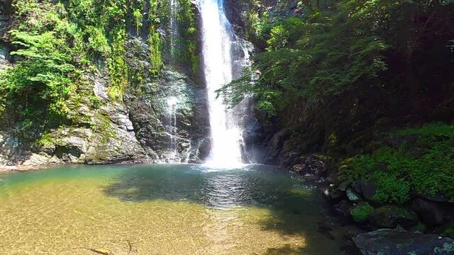 大阪　箕面川の大滝