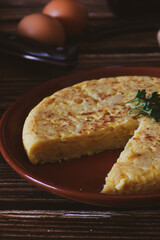 Primer plano de una tortilla española
