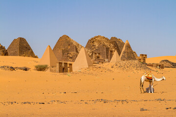 The pyramids of Meroe in the Sahara of Sudan - obrazy, fototapety, plakaty