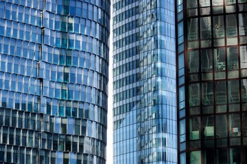 Obraz premium Modern architecture in Paris business area. Puteaux city