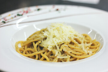 Pasta cacio e pepe