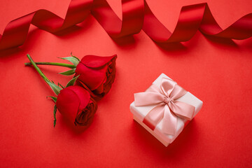 Valentine's day red roses and gift box