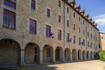 Obraz premium Sur la voie de Rocamadour pour Saint-Jacques-de-Compostelle entre les départements de la Creuse et de la Corrèze.