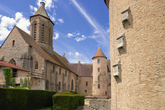 Sur la voie de Rocamadour pour Saint-Jacques-de-Compostelle entre les d&eacute;partements de la Creuse et de la Corr&egrave;ze.
