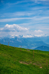 Vistas desde la cima del monte Rigi en los alpes Suizos